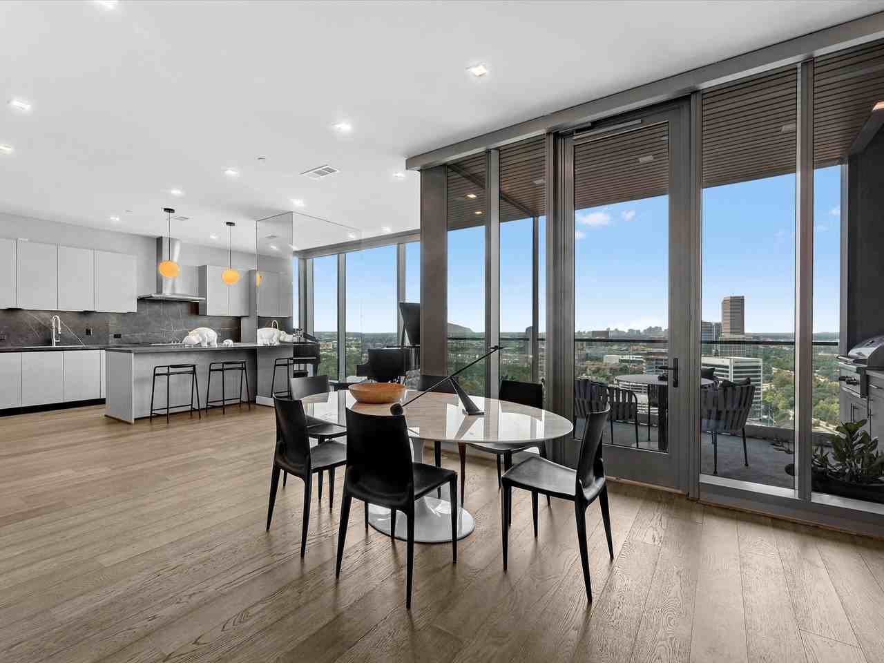1711 Allen Pkwy #2102 - Photo 3 of 22