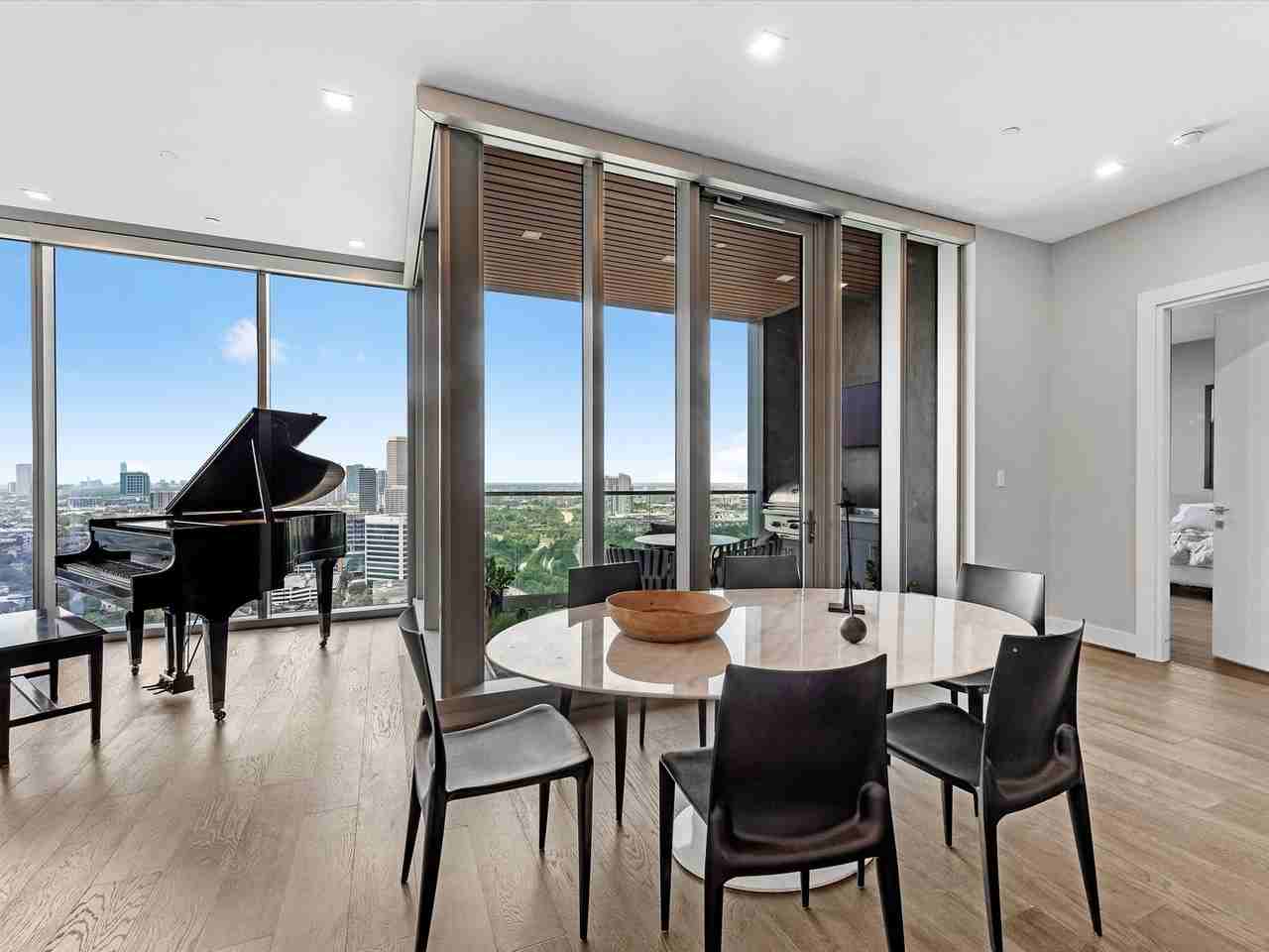 1711 Allen Pkwy #2102 - Photo 7 of 22