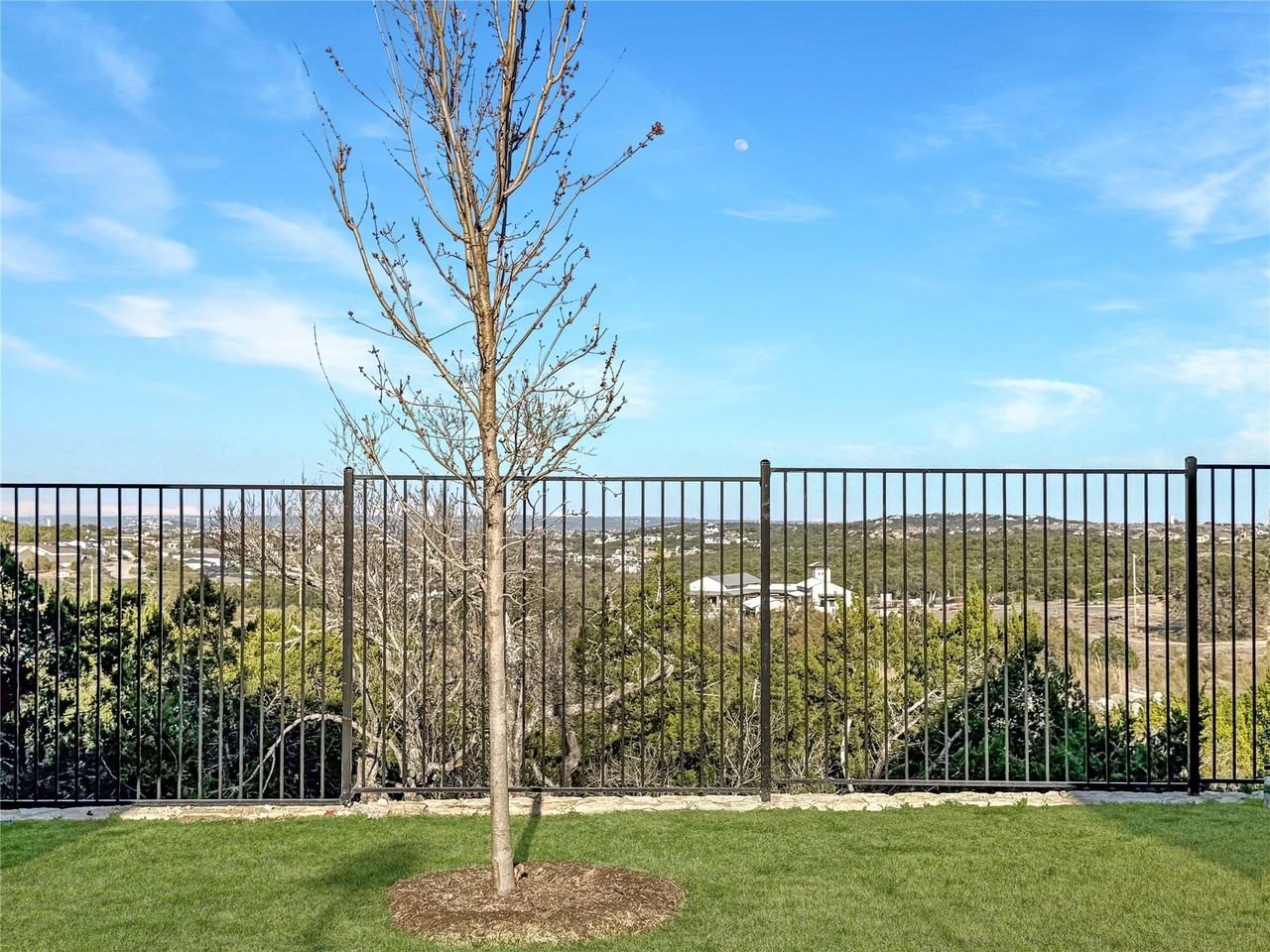 5613 Mobeetie Loop - Photo 3 of 26
