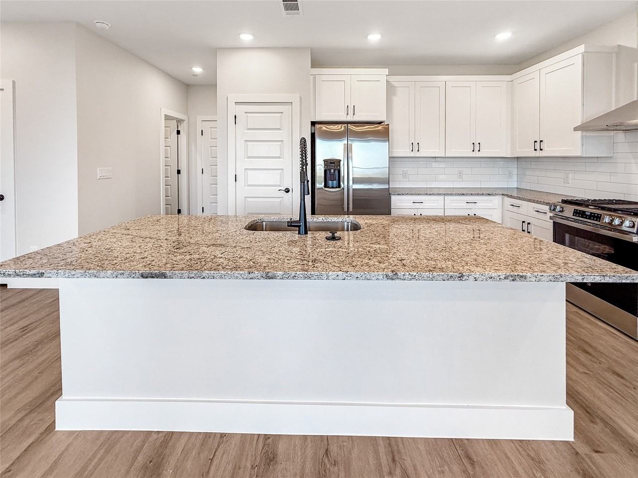 5613 Mobeetie Loop - Photo 7 of 26