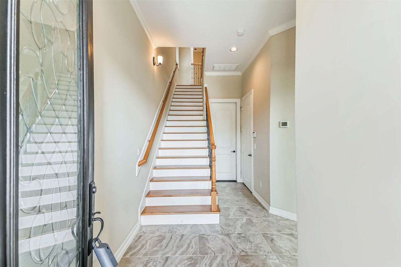11115 Olympia Dr - Photo 5 of 35