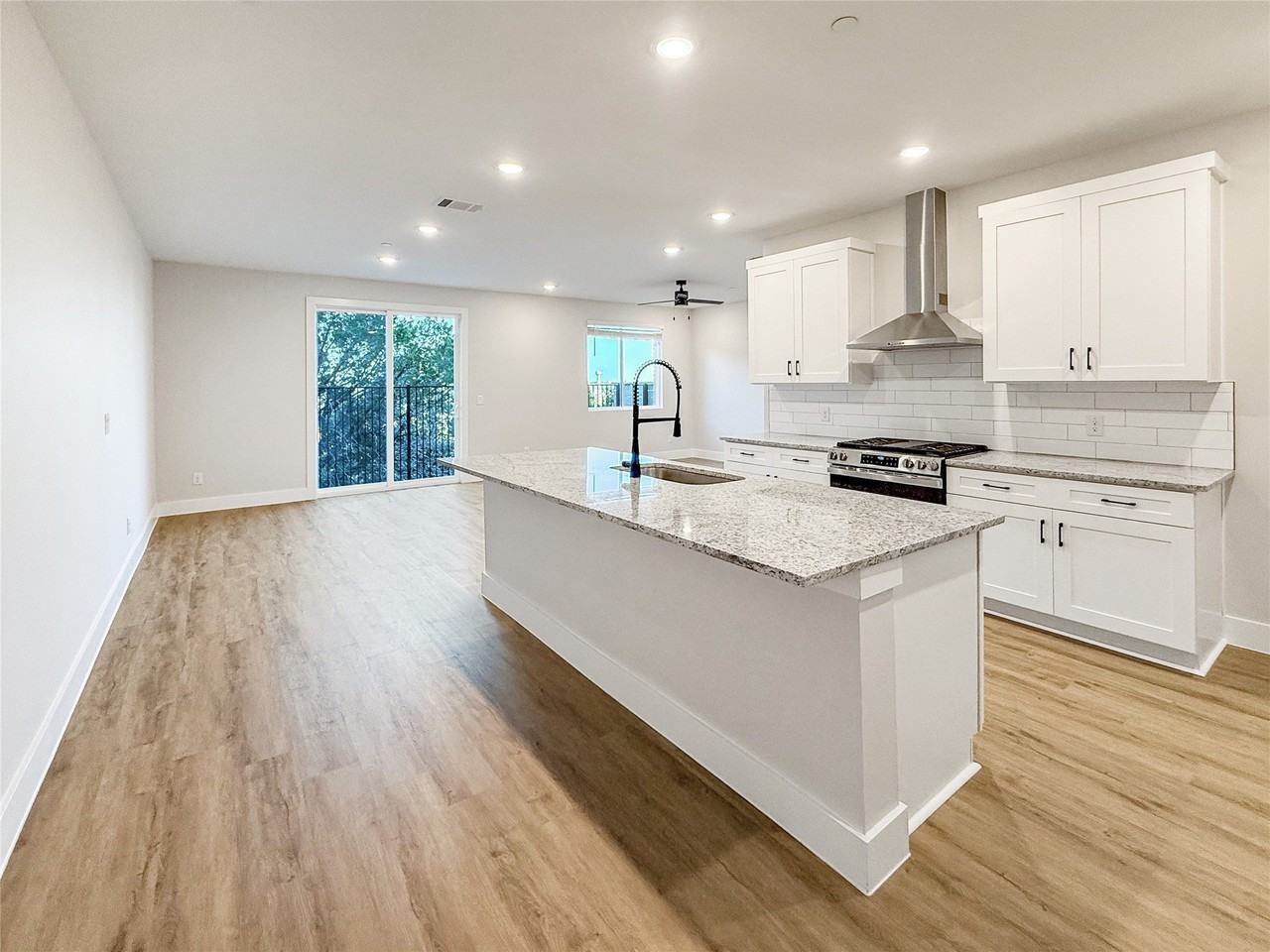 5605 Mobeetie Loop - Photo 4 of 23