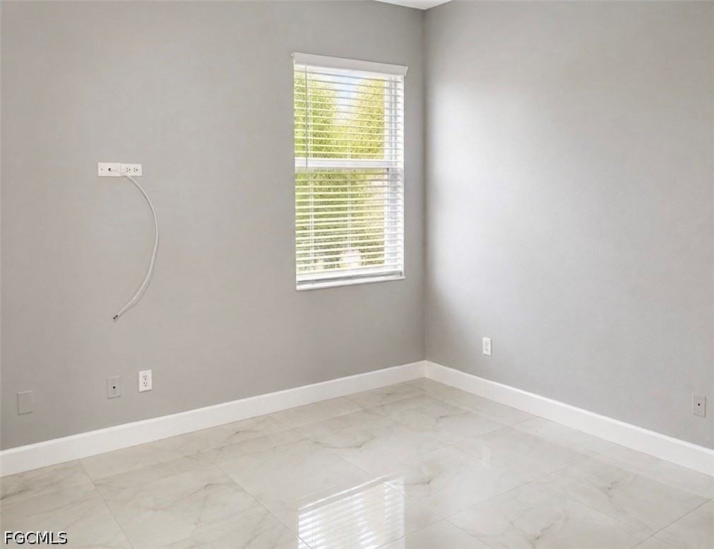 9561 Blue Stone Cir - Photo 3 of 14