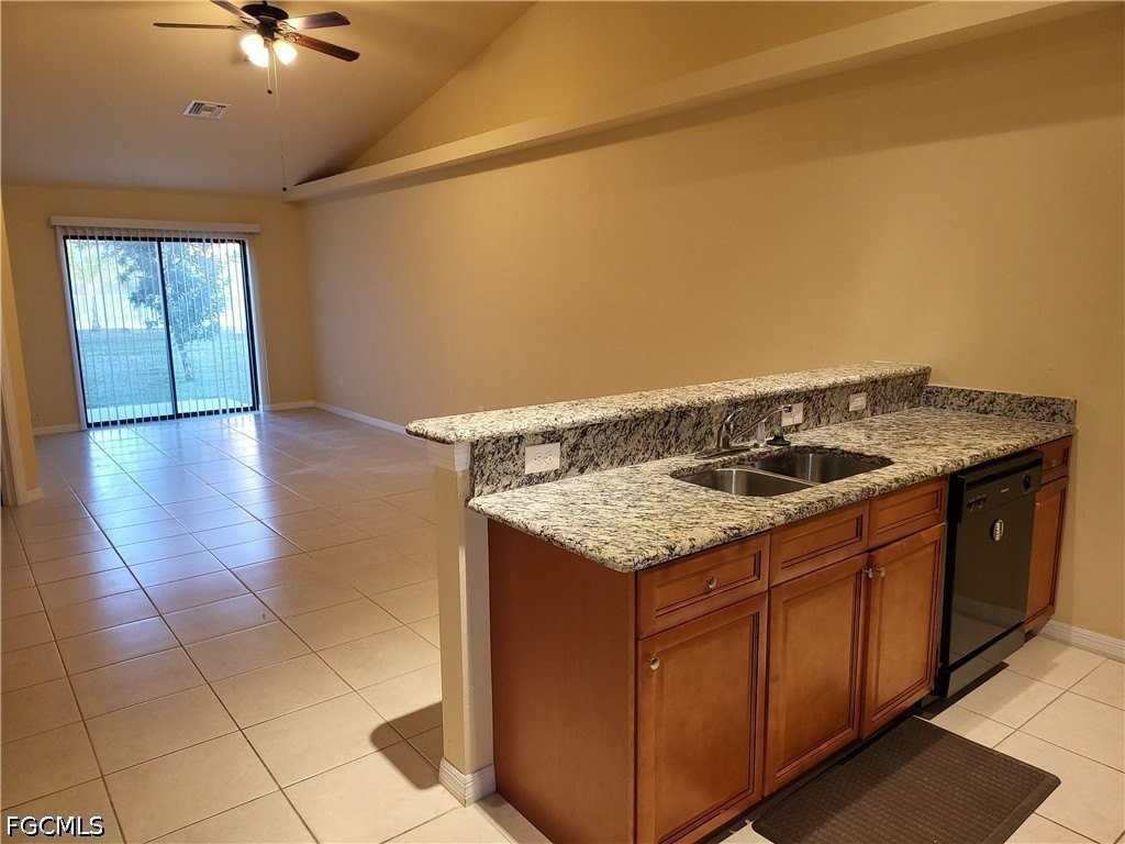 4525 Sw 8th Pl - Photo 4 of 10