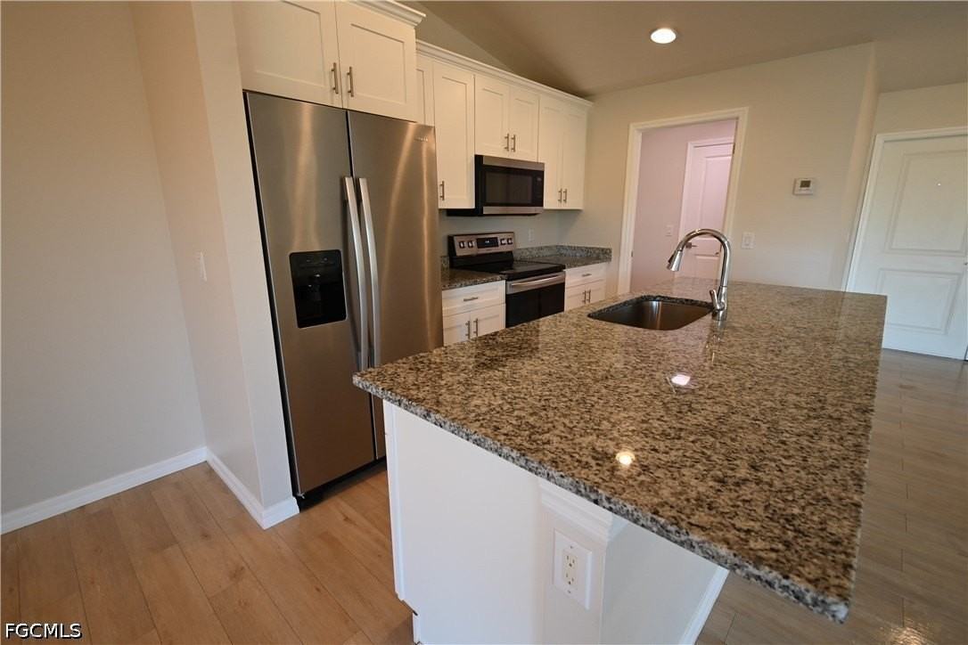1914 Ne 13th Pl - Photo 3 of 17