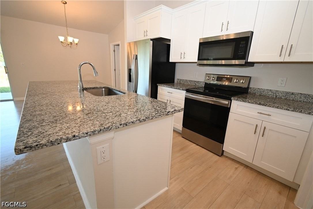 1914 Ne 13th Pl - Photo 4 of 17