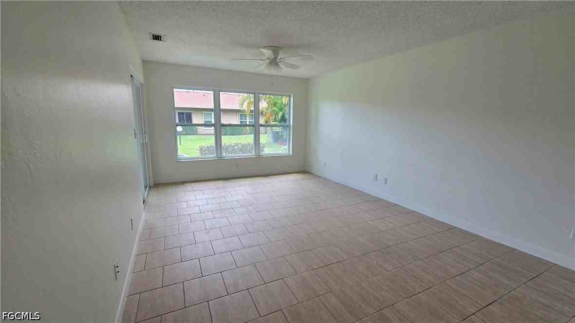 4624 Se 6th Ave #1G - Photo 3 of 10