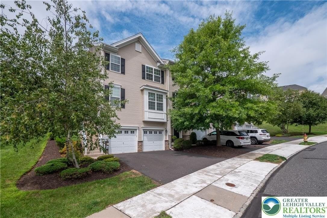 4207 Yorktown Rd - Photo 2 of 33