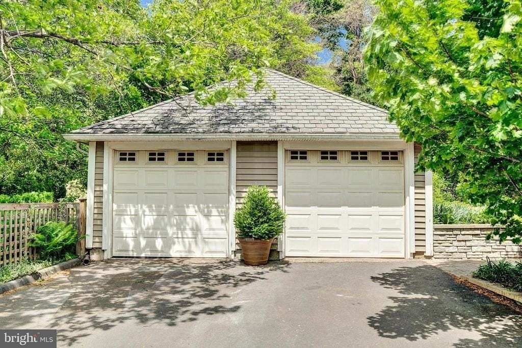 36 Hart Ave - Photo 7 of 10