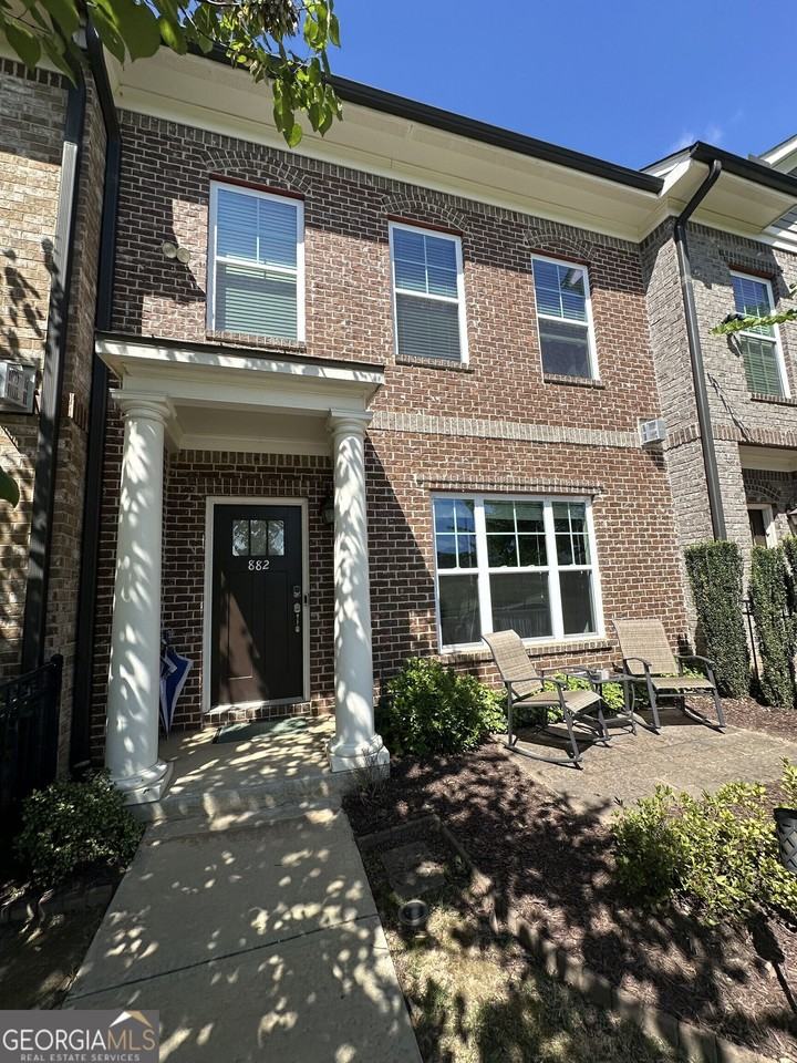 882 Westmoreland Cir Nw - Photo 2 of 24
