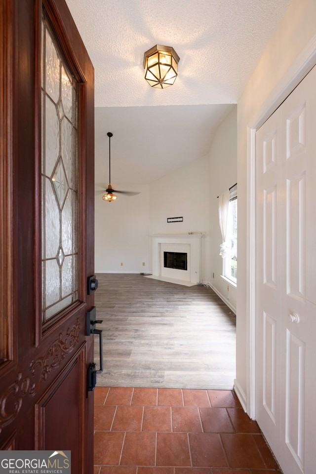 112 Glendale Dr - Photo 2 of 50