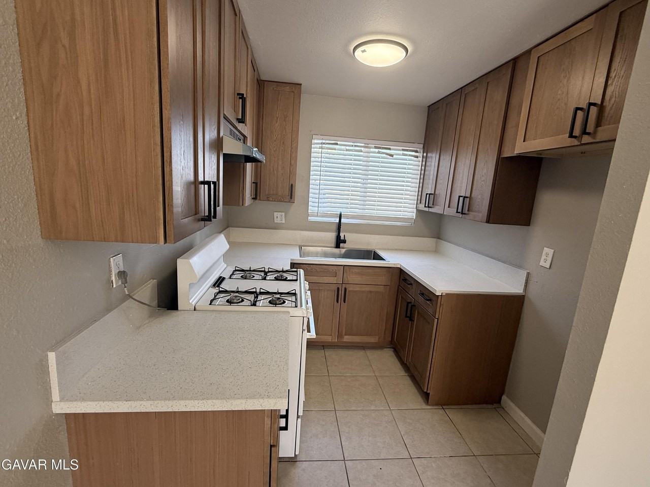 4242 W Avenue L #102 - Photo 4 of 12