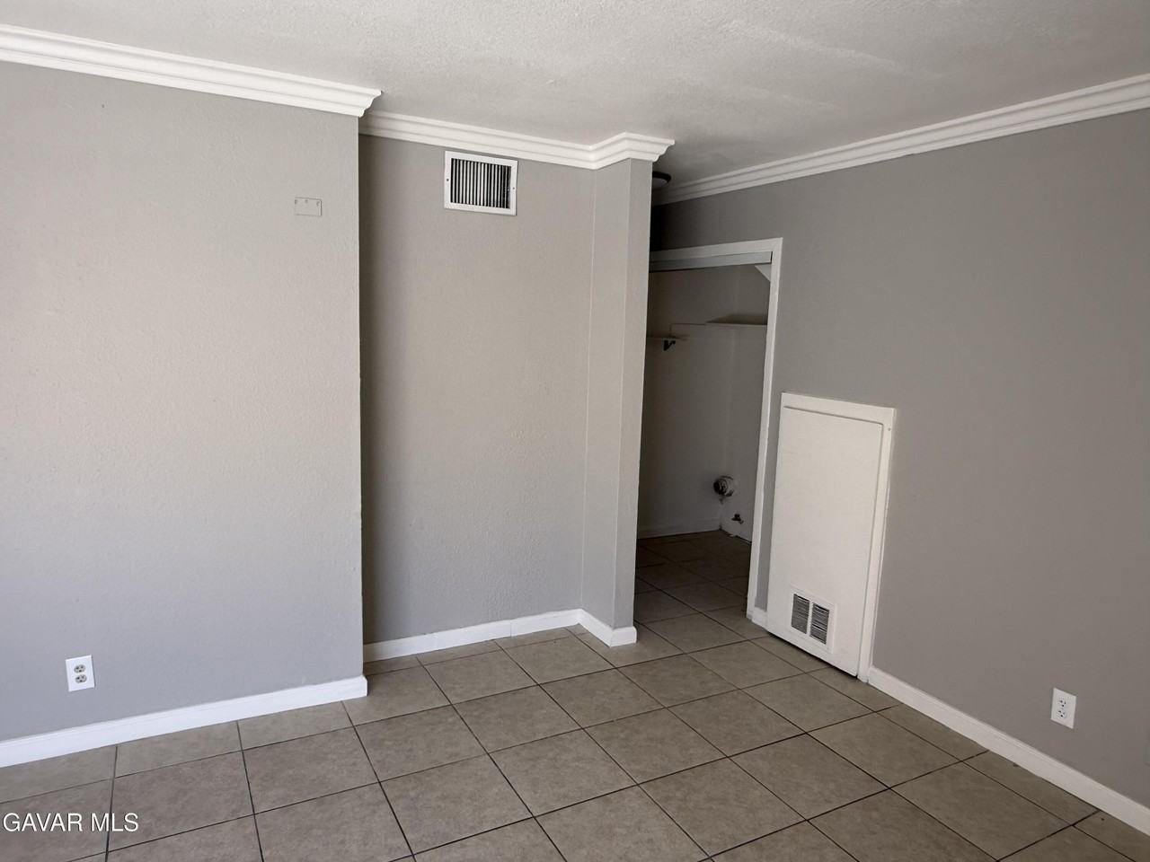 4242 W Avenue L #102 - Photo 5 of 12