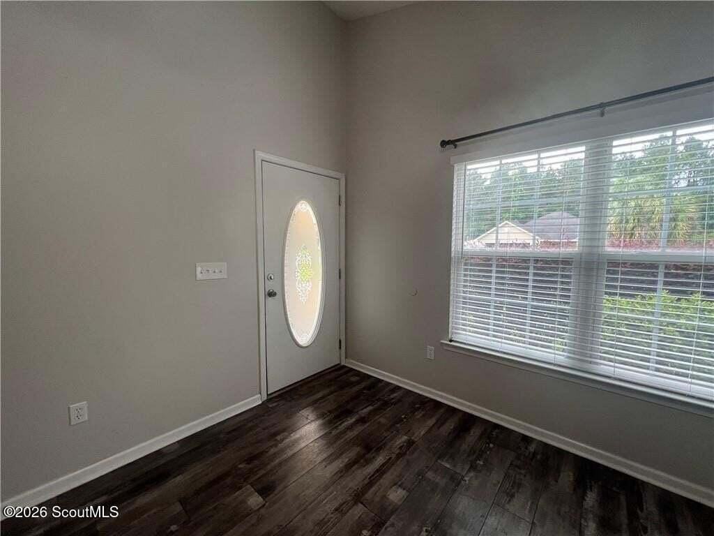 1122 Chart Lane NE - Photo 4 of 20