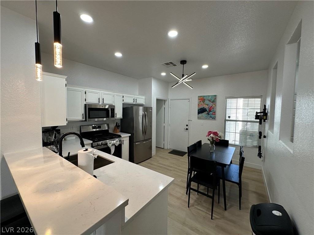 9825 Garamound Ave - Photo 4 of 22