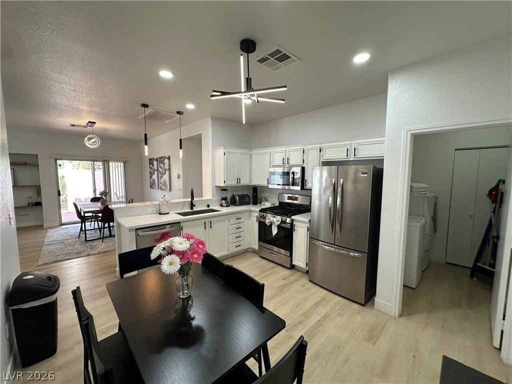 9825 Garamound Ave - Photo 3 of 22