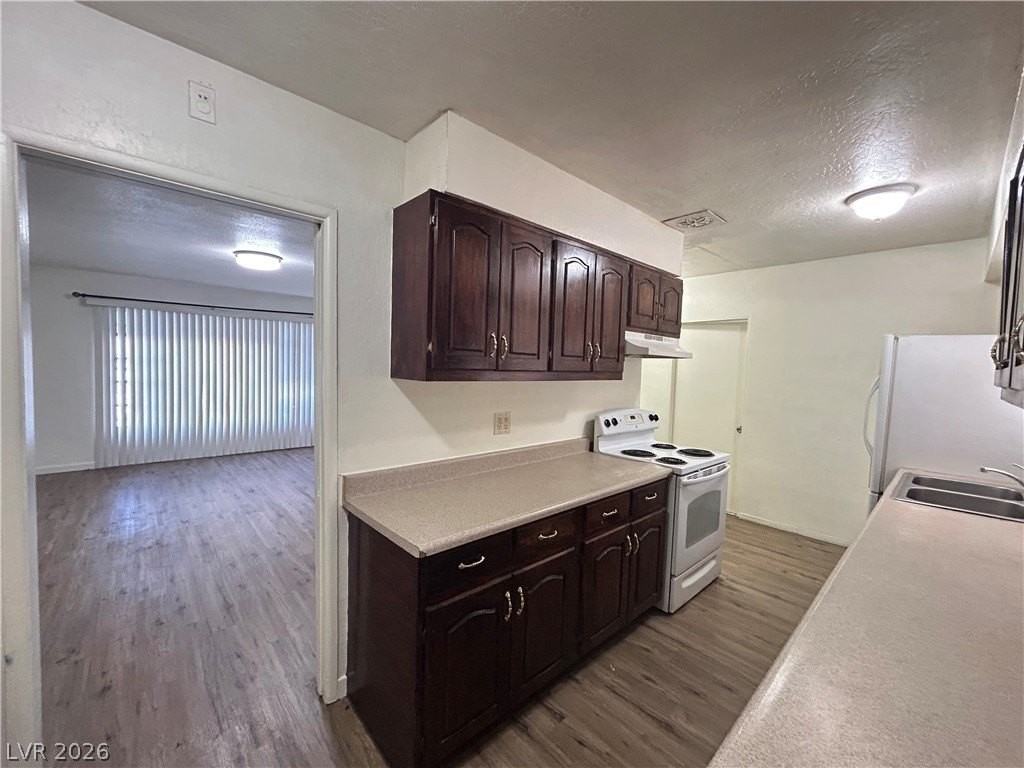 373 N Bruce St - Photo 4 of 20