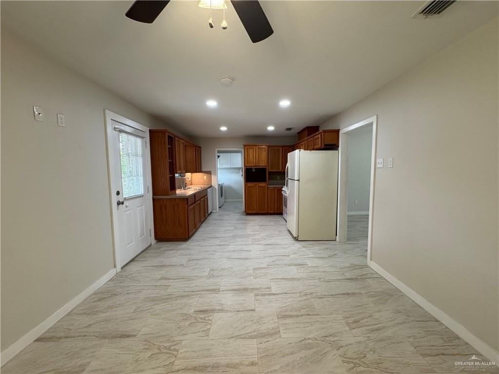 2841 Sycamore Ave - Photo 7 of 21