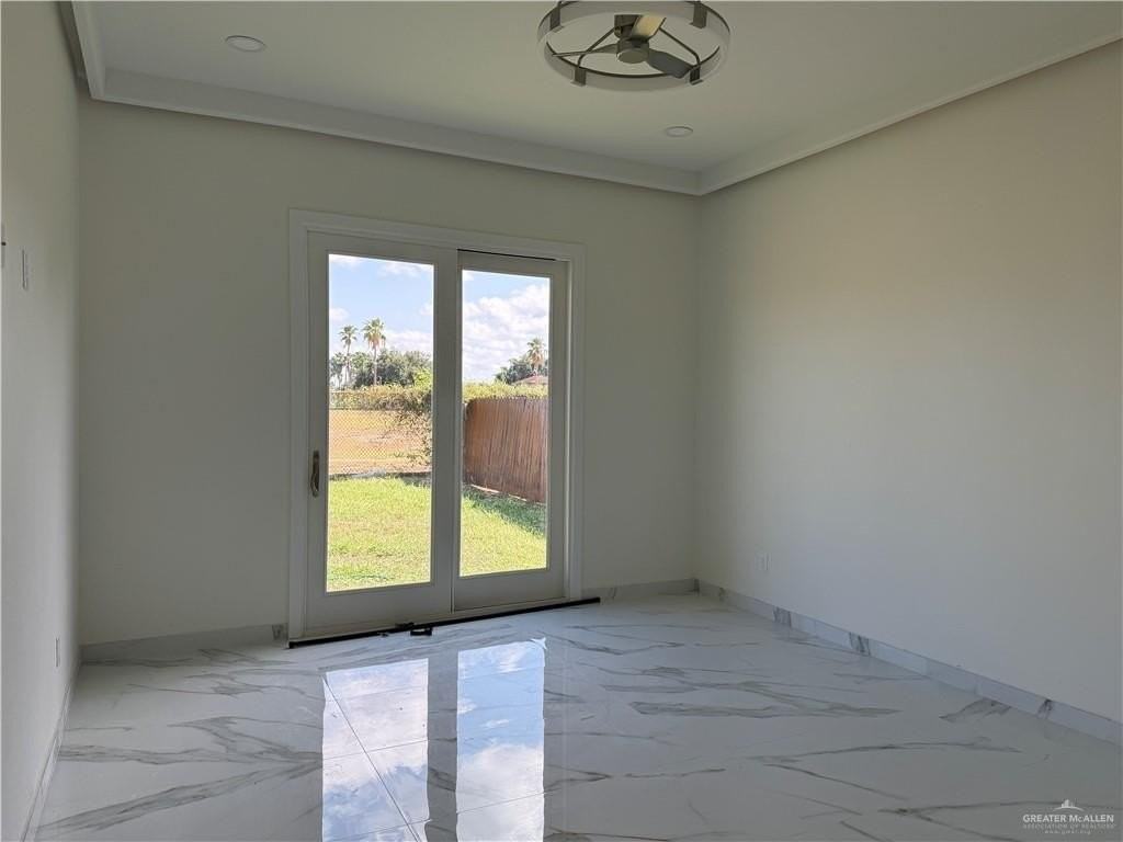 215 Constellation Dr - Photo 6 of 9