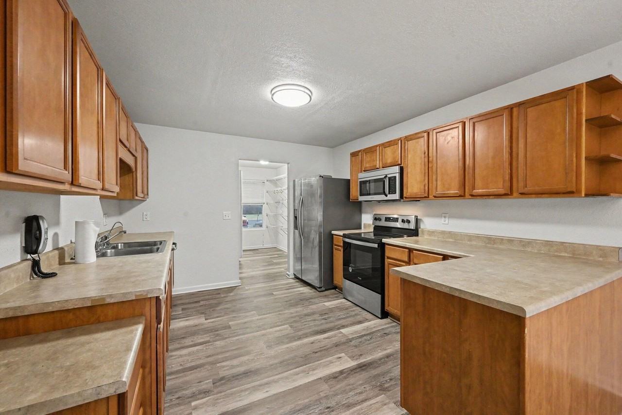 352 Laurel Wood St - Photo 5 of 21