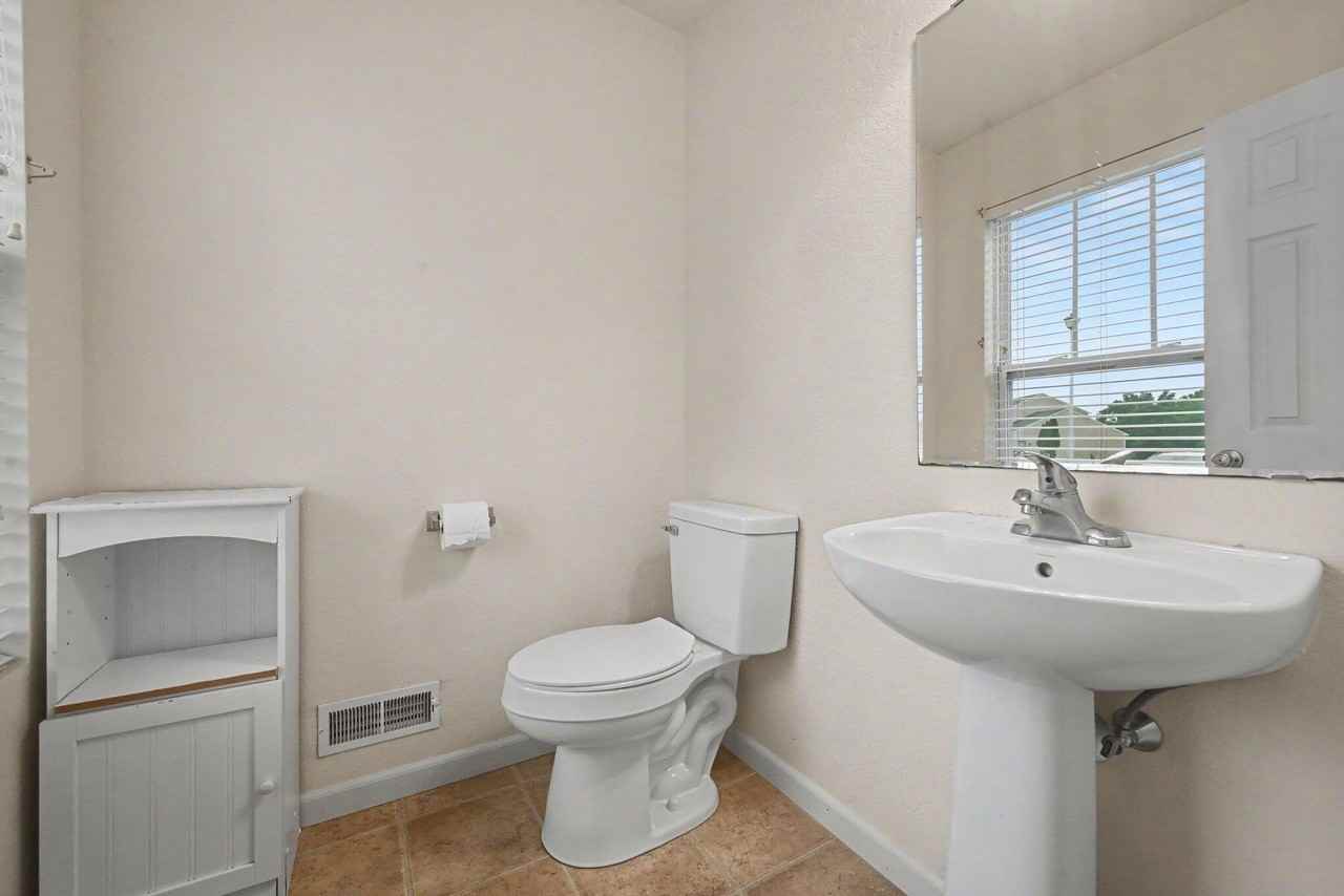 352 Laurel Wood St - Photo 6 of 21