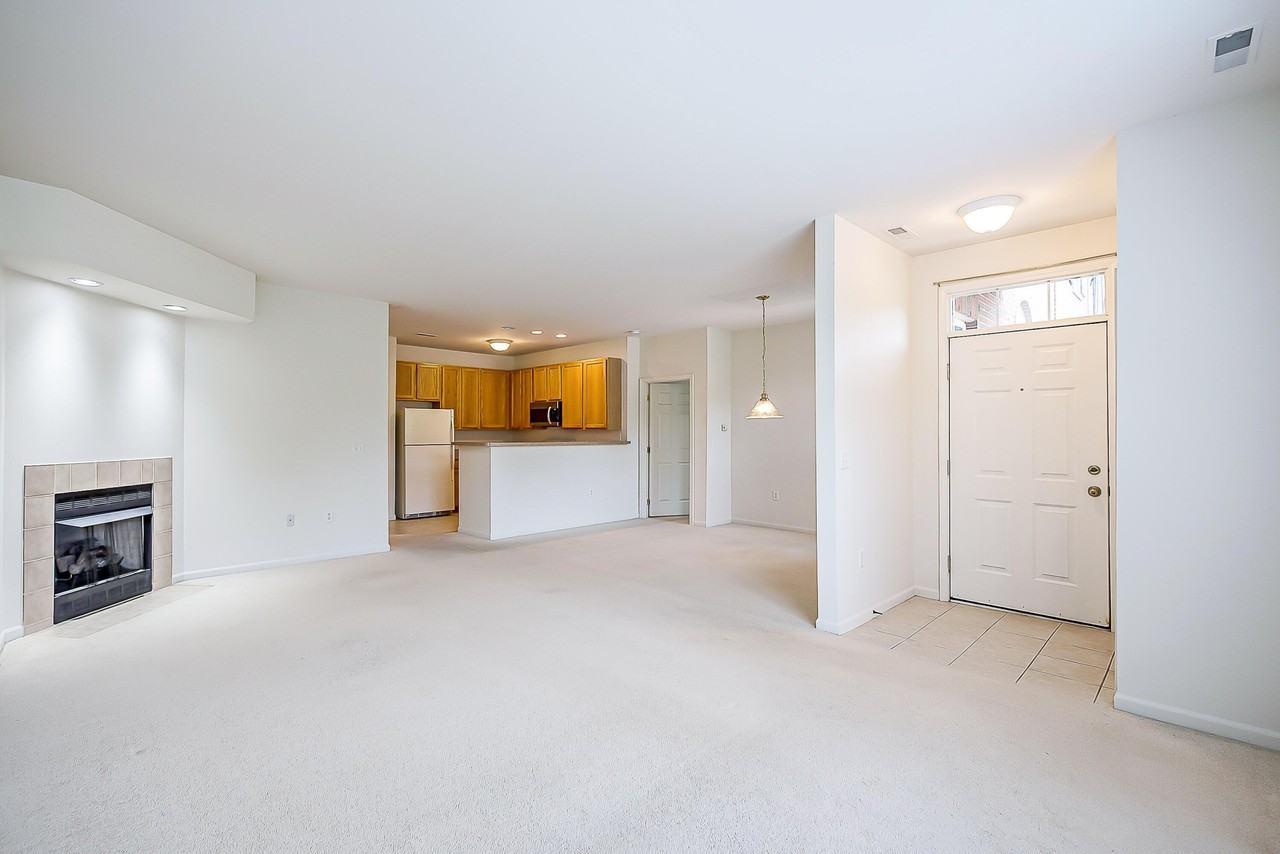 6385 Conifer Dr - Photo 4 of 42