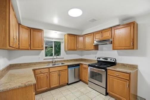 24281 Condon St - Photo 7 of 22