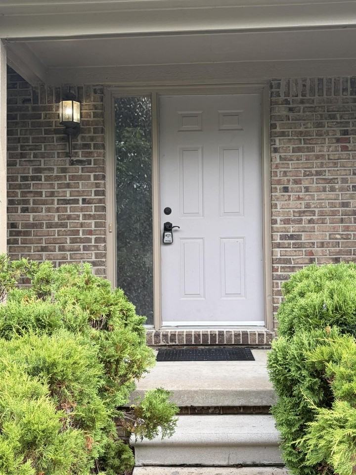 4171 Inglewood Dr - Photo 3 of 22