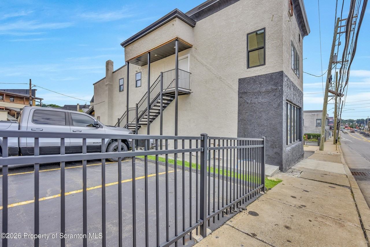 111 S Blakely St #2ndFL1 - Photo 2 of 18