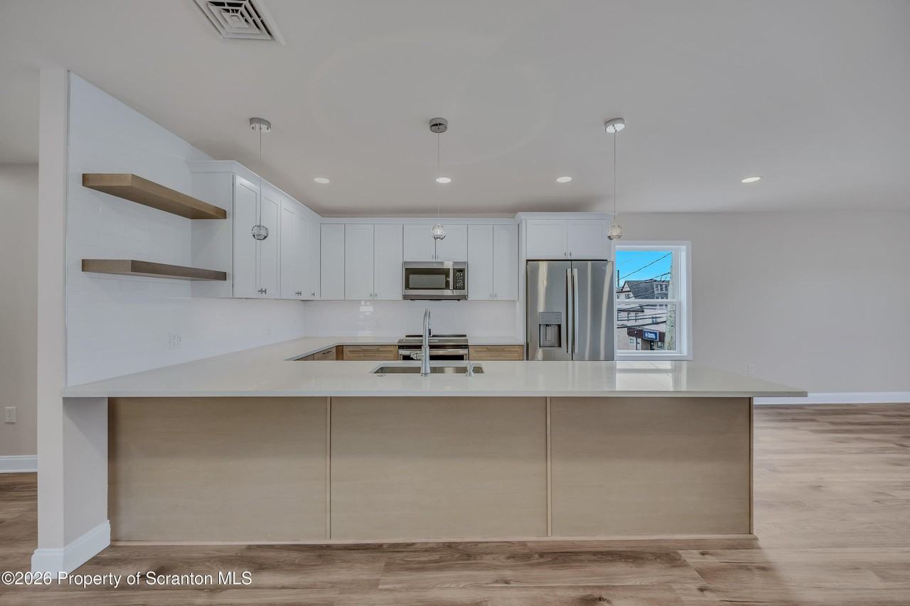 111 S Blakely St #2ndFL1 - Photo 5 of 18