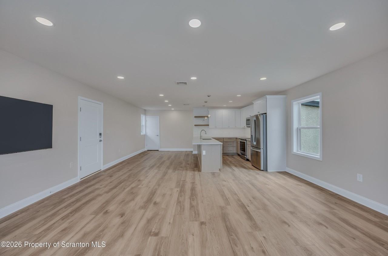 111 S Blakely St #2ndFL1 - Photo 6 of 18