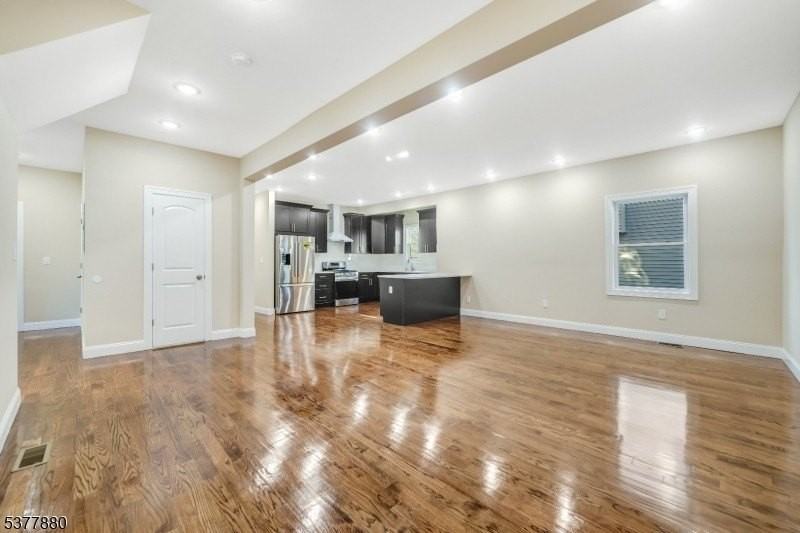 47 Greenwood Ave #1 - Photo 3 of 27