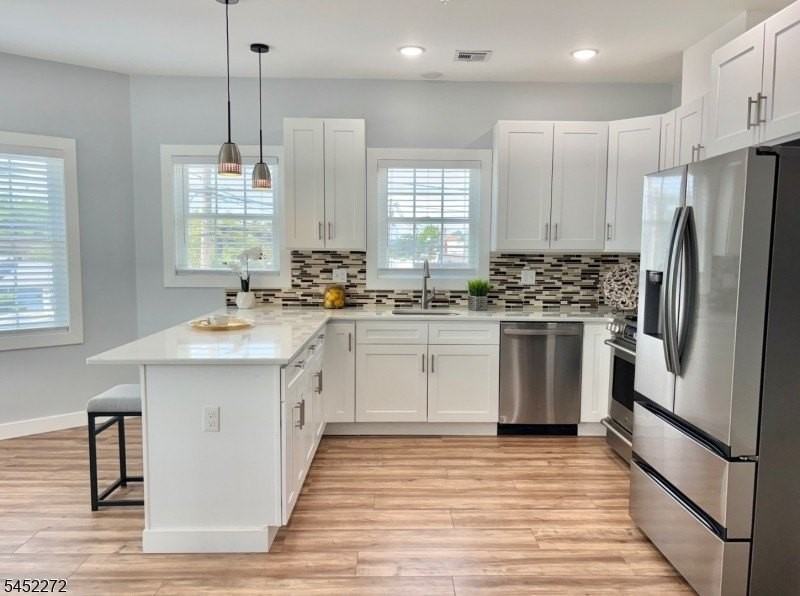 627 Bloomfield Ave #A - Photo 3 of 29