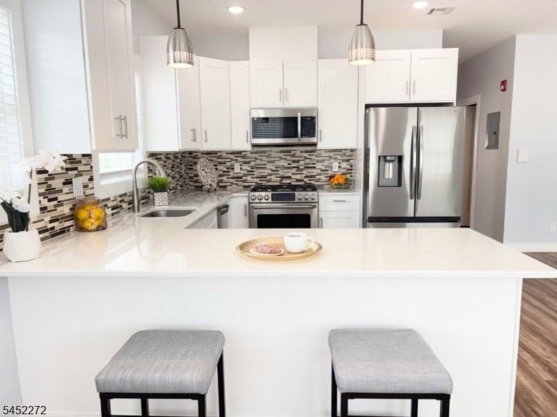 627 Bloomfield Ave #A - Photo 4 of 29