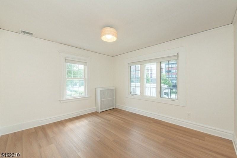 160 Bloomfield Ave #B - Photo 4 of 20