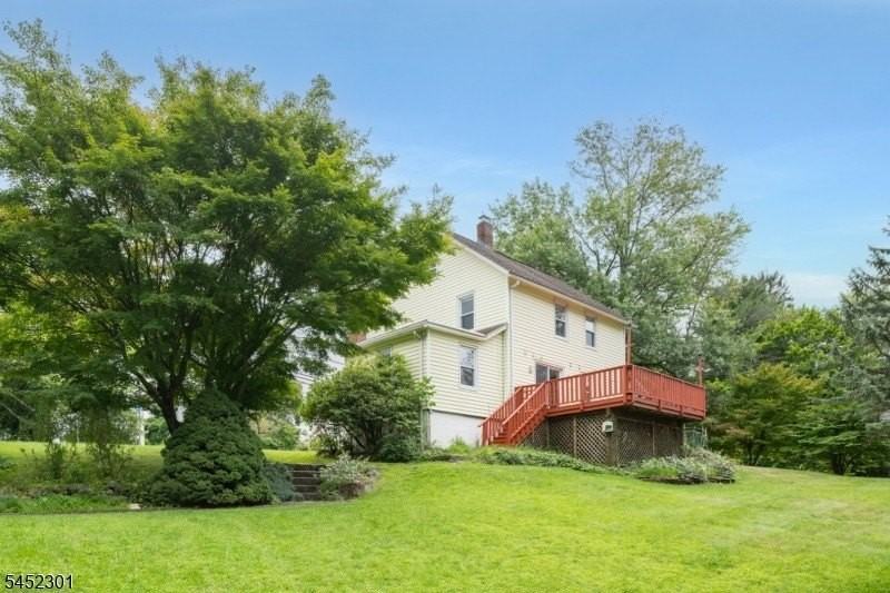 275 E Mount Pleasant Ave - Photo 3 of 49