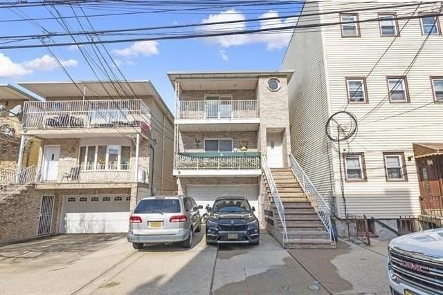 118 70th St #3 - Photo 2 of 30