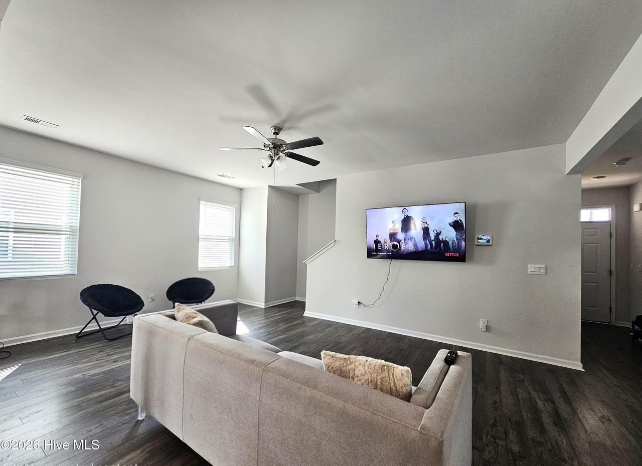 1403 Deer Hollow Run - Photo 2 of 10