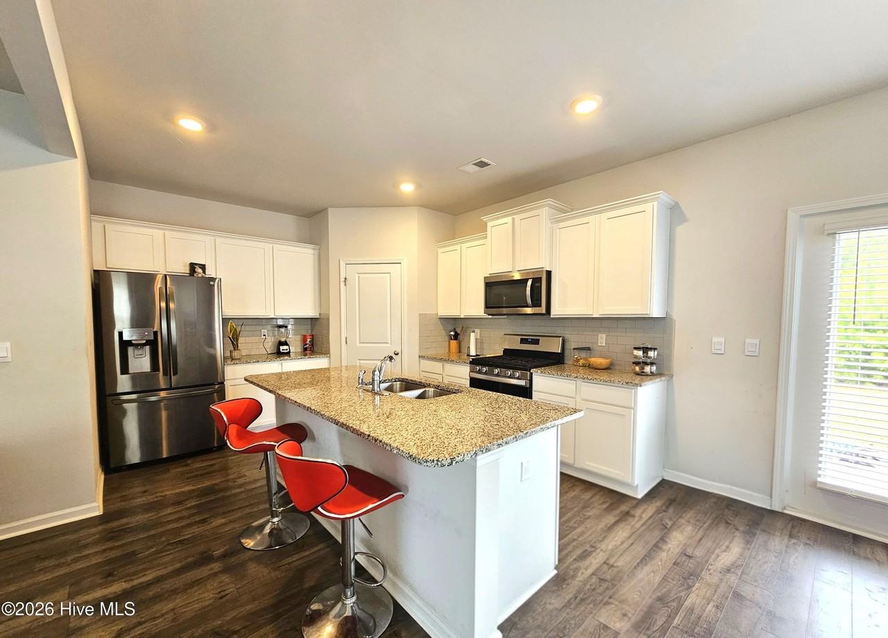 1403 Deer Hollow Run - Photo 3 of 10