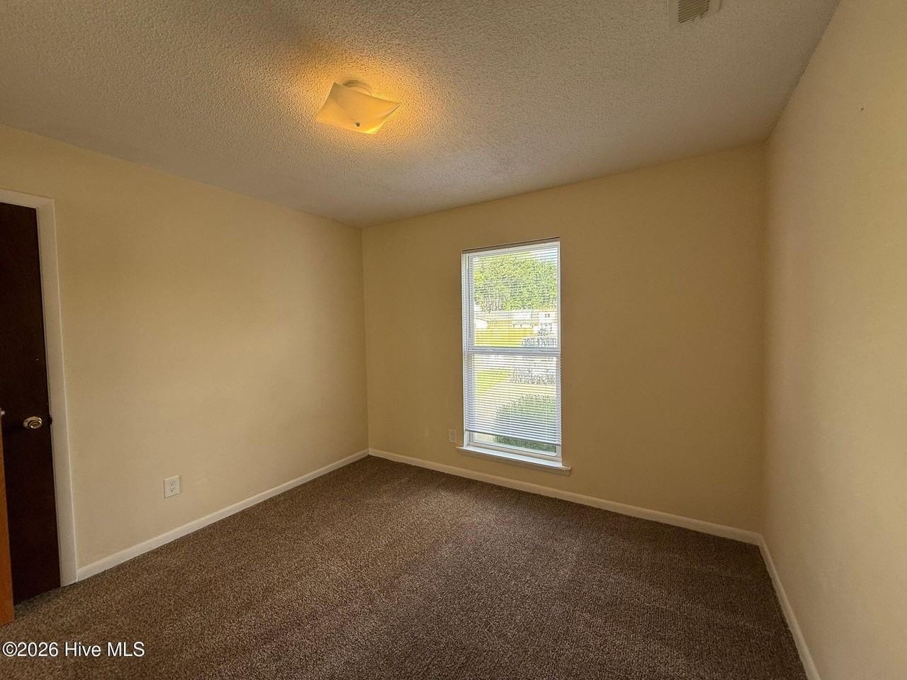 89 Aspen Pl - Photo 4 of 6