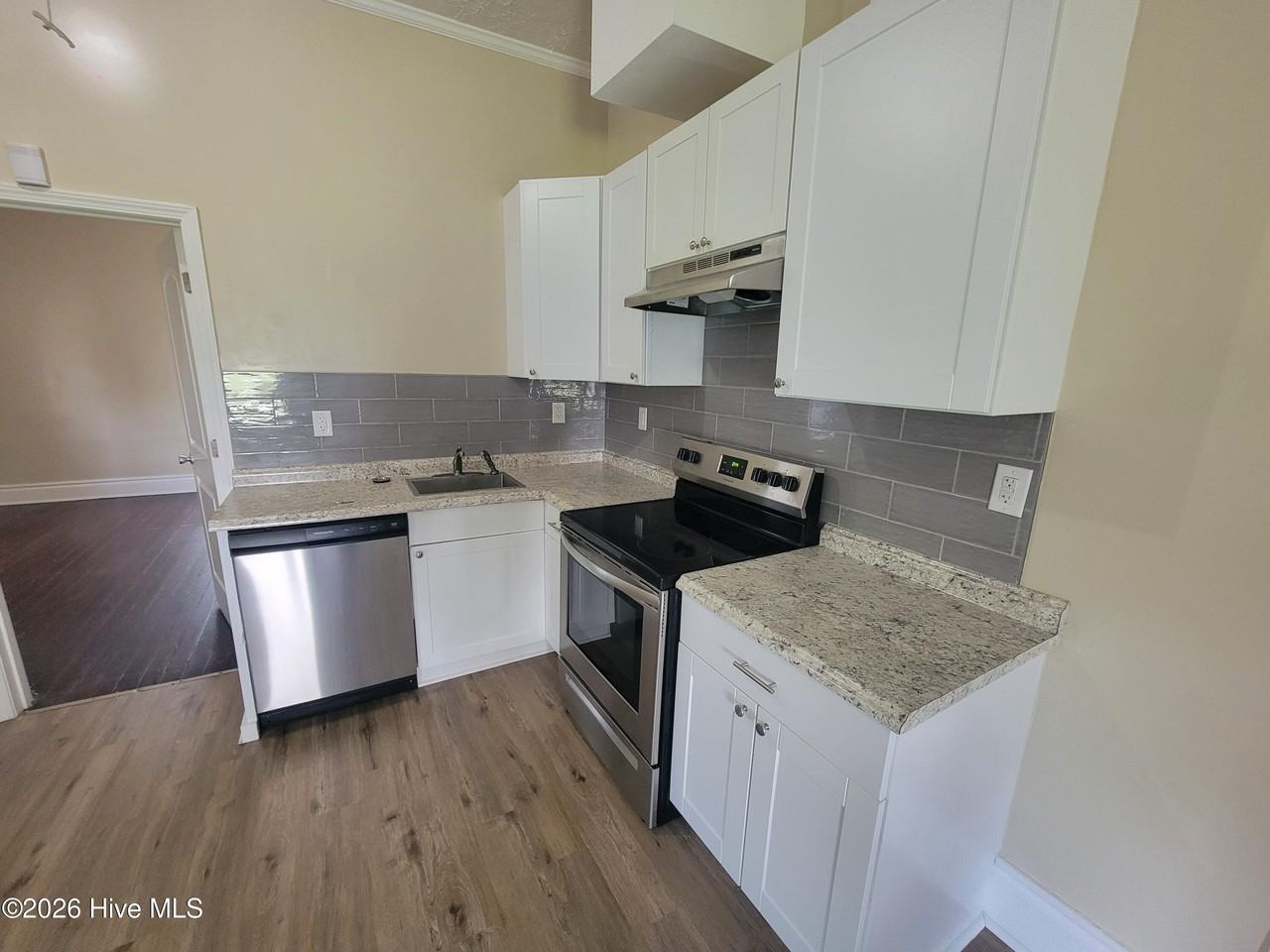 1824 Watkins St #A - Photo 6 of 11