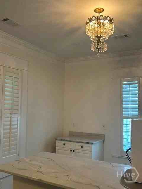 449 Reese St - Photo 7 of 16