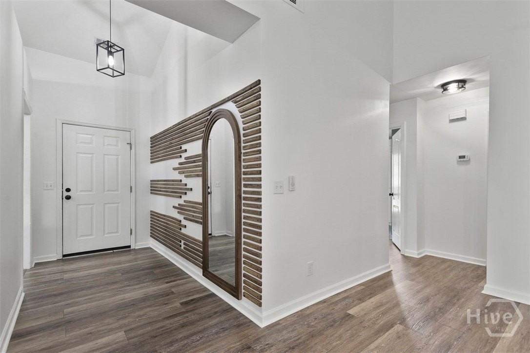 110 Saint Ives Way - Photo 4 of 33