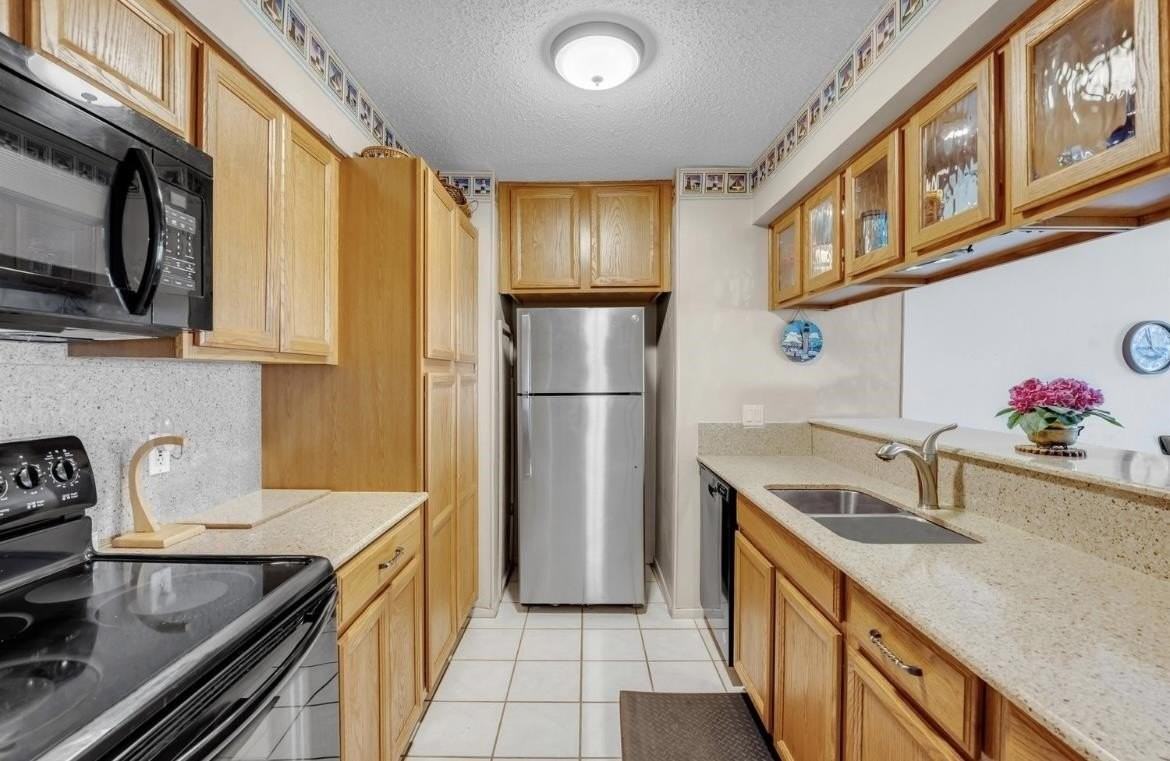 604 Highcrest Dr - Photo 5 of 28