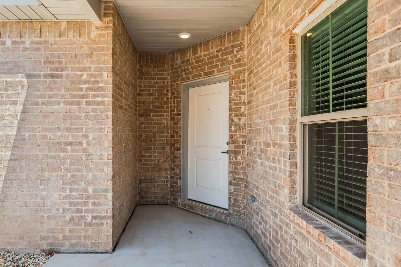 1123 N 7th St - Photo 3 of 20