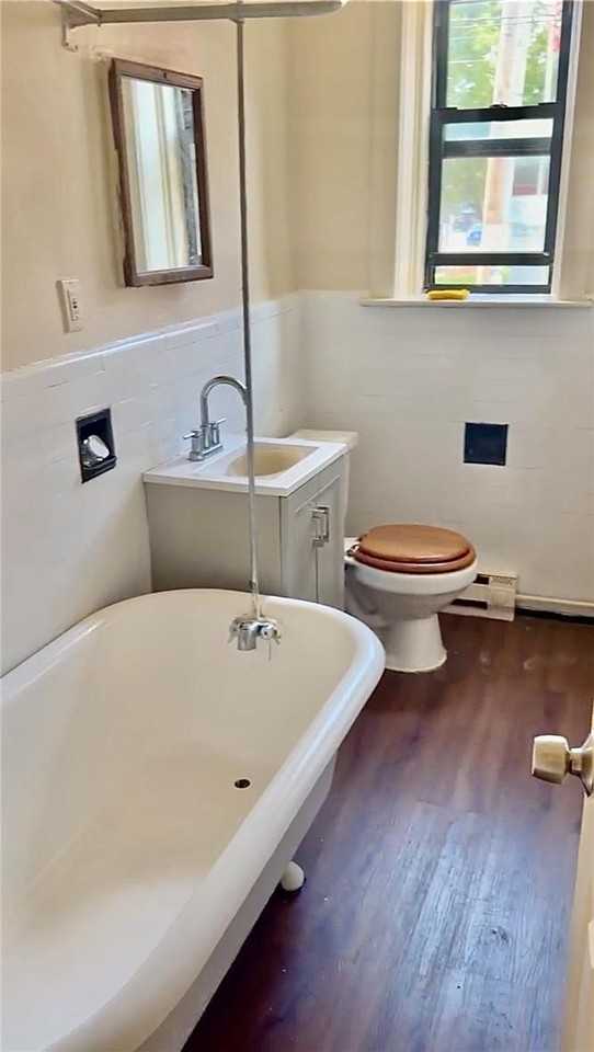 397 W Allen St #1 - Photo 4 of 7
