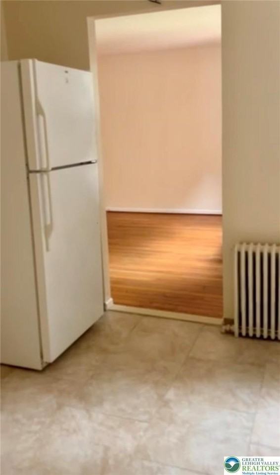 704 6th Ave #18 - Photo 4 of 8