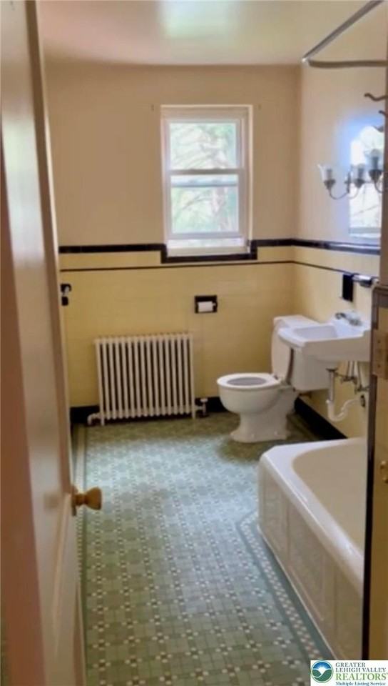 704 6th Ave #18 - Photo 5 of 8