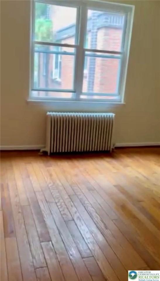 704 6th Ave #18 - Photo 6 of 8