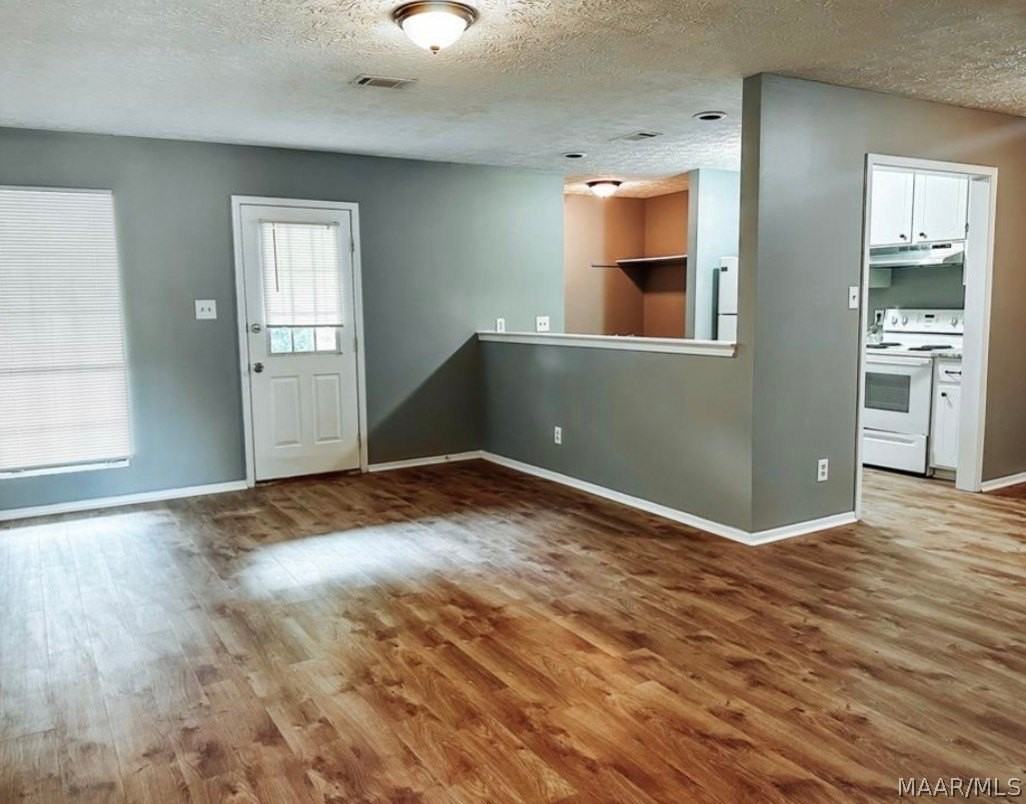 964 Peachtree St - Photo 3 of 7